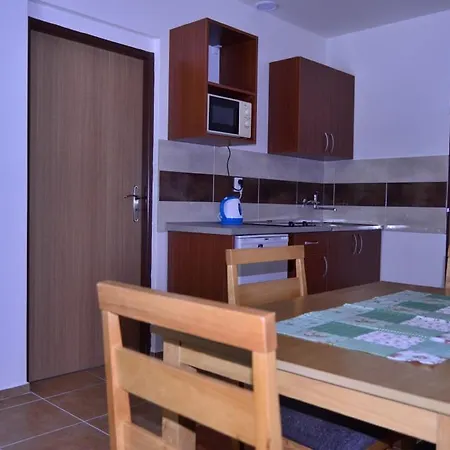Promenád Apartmán *